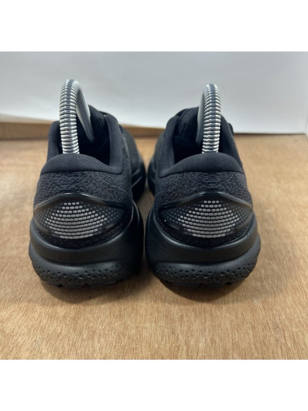 Brooks Ghost 16 Women's Size 6 B Black Running Shoes - Picture 4 of 9